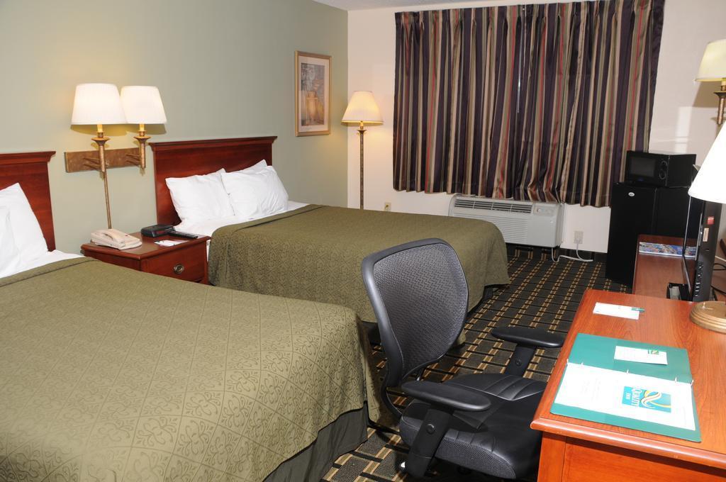 Quality Inn Huntersville Near Lake Norman Exteriér fotografie