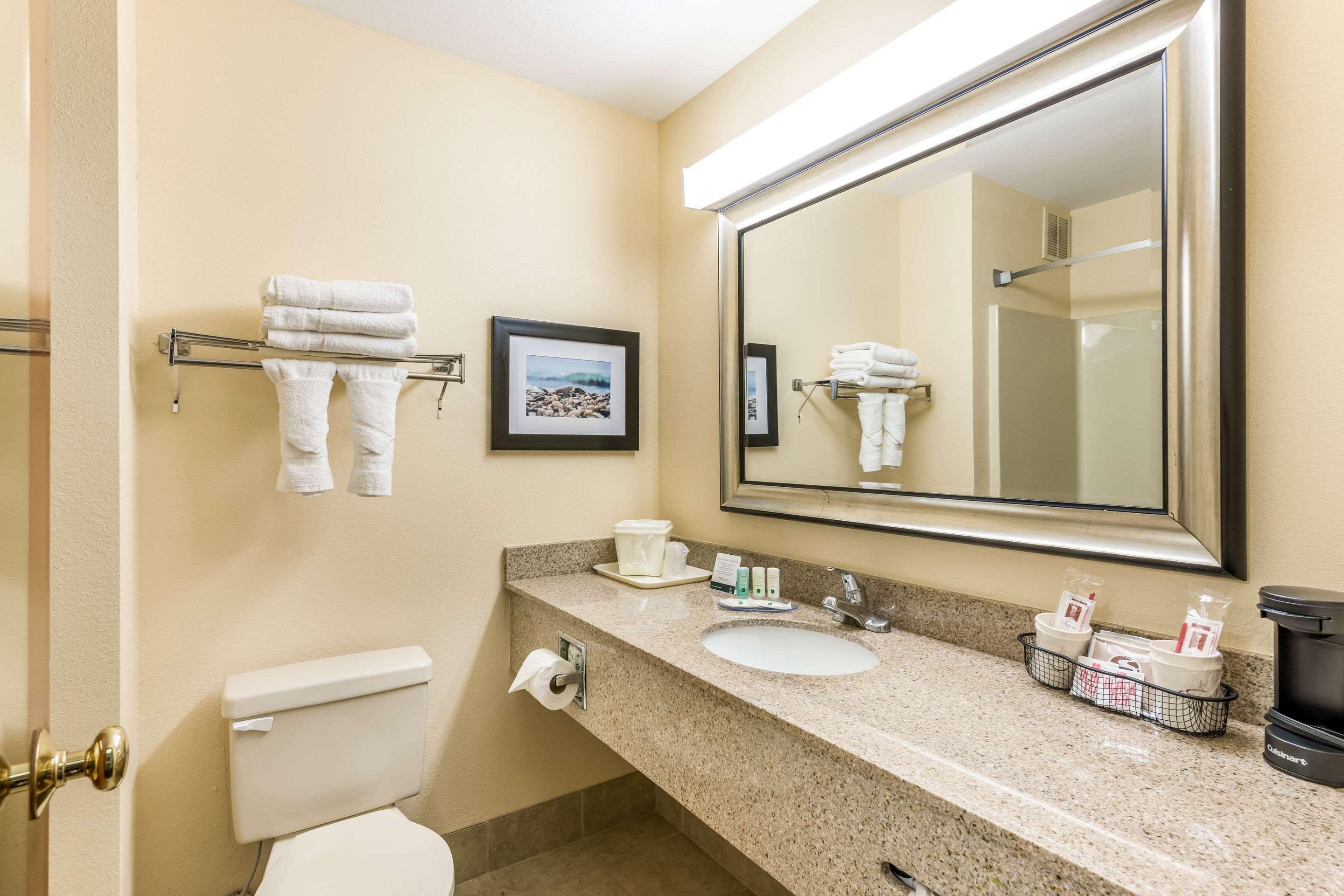 Quality Inn Huntersville Near Lake Norman Exteriér fotografie