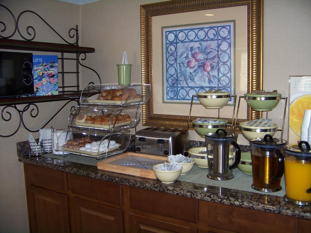 Quality Inn Huntersville Near Lake Norman Exteriér fotografie