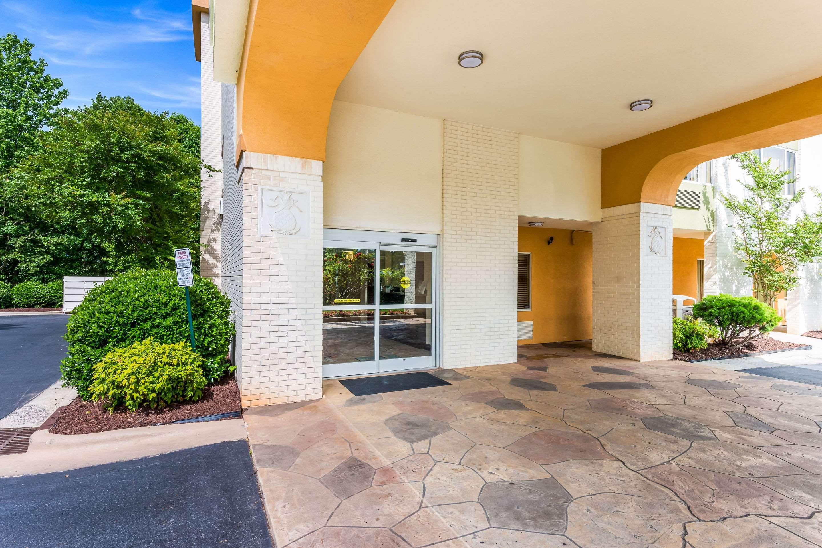Quality Inn Huntersville Near Lake Norman Exteriér fotografie