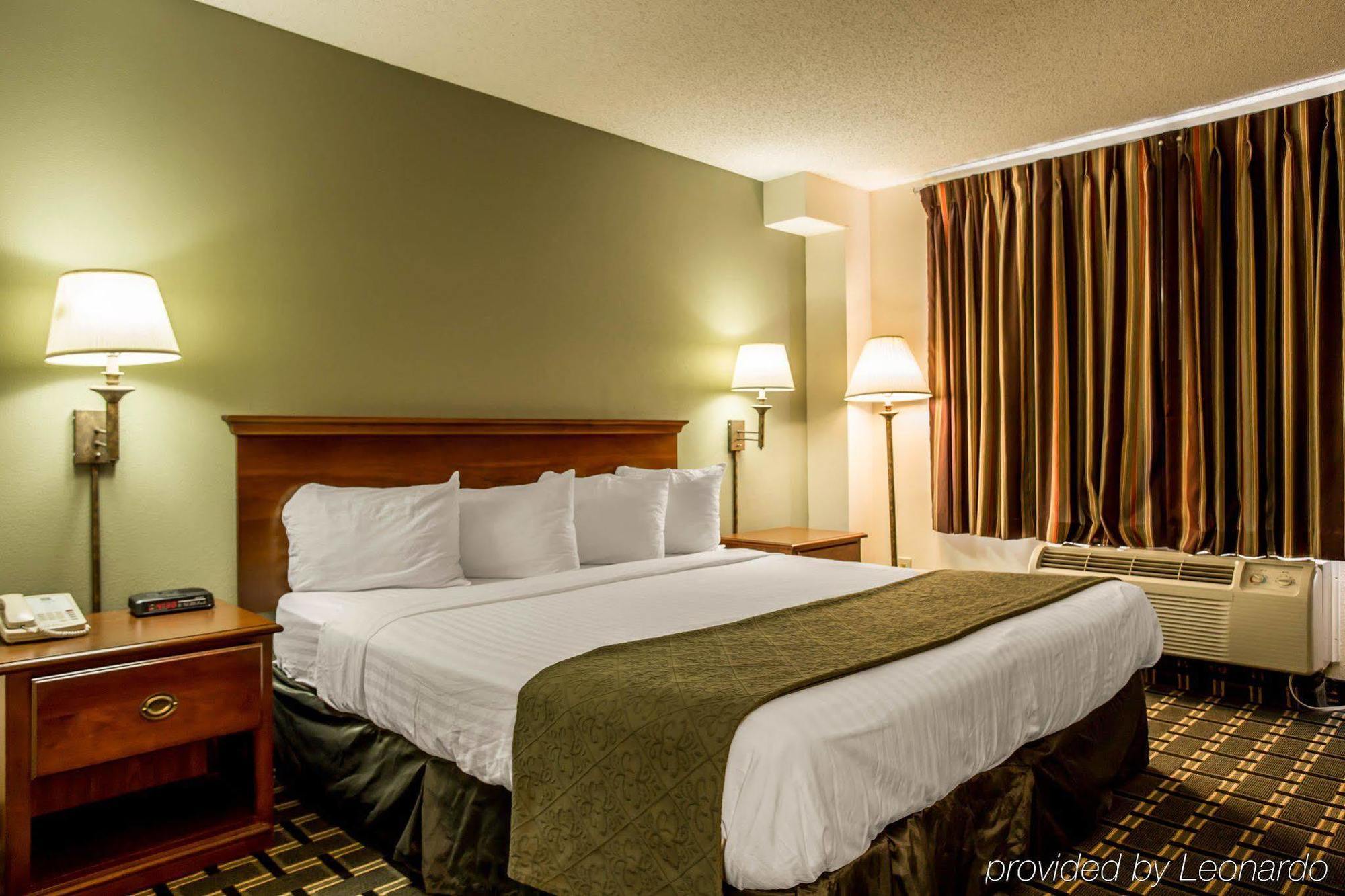 Quality Inn Huntersville Near Lake Norman Exteriér fotografie