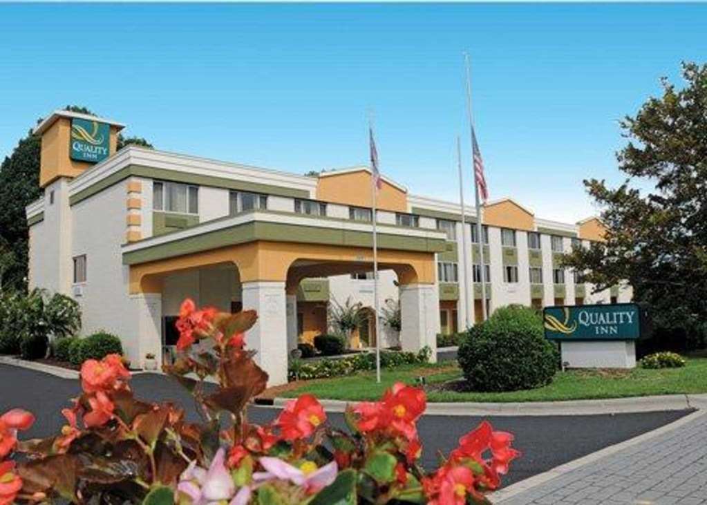 Quality Inn Huntersville Near Lake Norman Exteriér fotografie